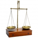 英国产药剂师用大天平 (Large English Pharmacy Scale)