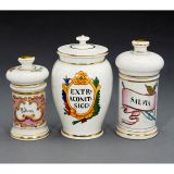 3个袖珍药剂师用器皿 (3 Small Pharmacy Jars)