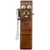 大型挂式电话机Alexander Graham Bell, 1880年