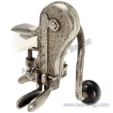 家居用品 (Household and Living Appliances)