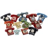 25 Toy Telephones