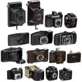 15 Attractive Bakelite Cameras